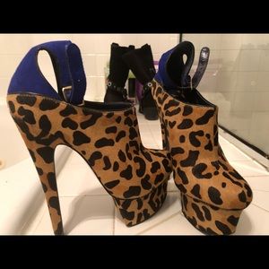 London trash heels. Leopard and blue